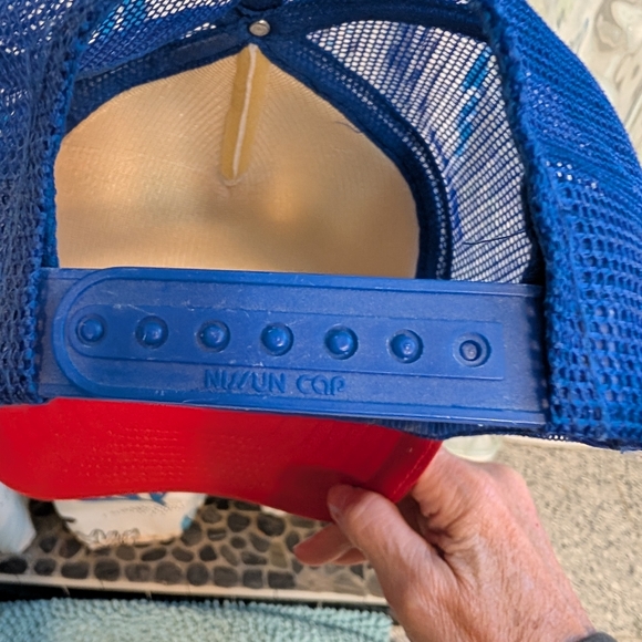 Vintage Pabst Blue Ribbon Red, White + Blue Mesh Snap Back Trucker Hat - Picture 7 of 11